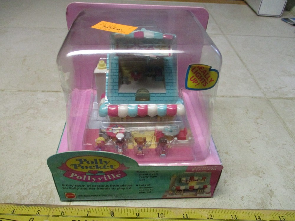 VTG 1993 Polly Pocket Bluebird Light-Up Pizzeria Pizza Shop Playset Sealed 11191