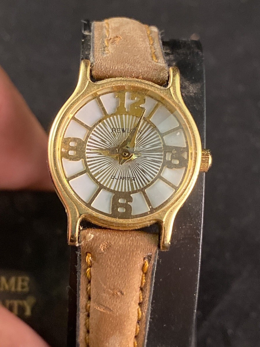 Revlon Quartz Gold Tone Casing Leather Band Wristwatch NOT  display picture 1