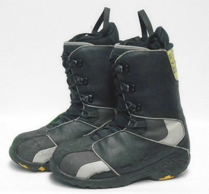 atomic snowboard boots