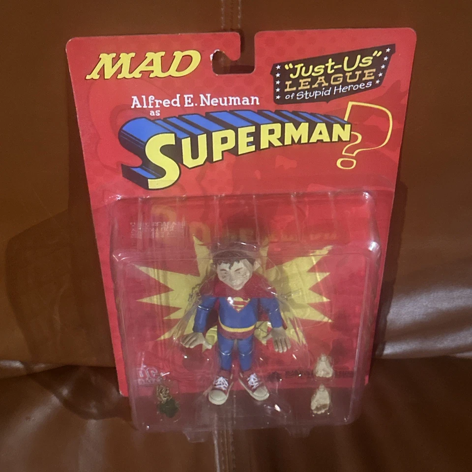 Figura de acción DC Direct Alfred E Neuman como Superman 6 pulgadas MAD MAGAZINE Foto 2 de 3