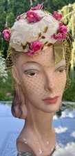 VINTAGE 50's MISS SALLY VICTOR IVORY FEATHER  PINK FLOWERS FASCINATOR HAT  BOX