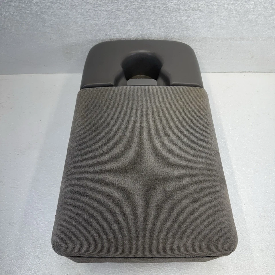 1997 - 2003 年福特 F150 中控台跳座扶手单杯托灰色原始设备制造商 — 第 4/4 张图片