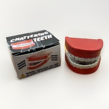 Vintage Style Wind Up Chattering Teeth Toy w/ Box Accoutrements 2000 Gag