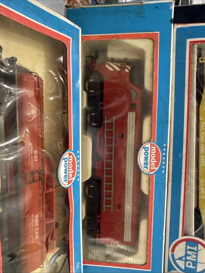 5Model Power HO Santa Fe F9 9802 fire car 6780 transfer 9114 union pacific flat - Image 2 of 4