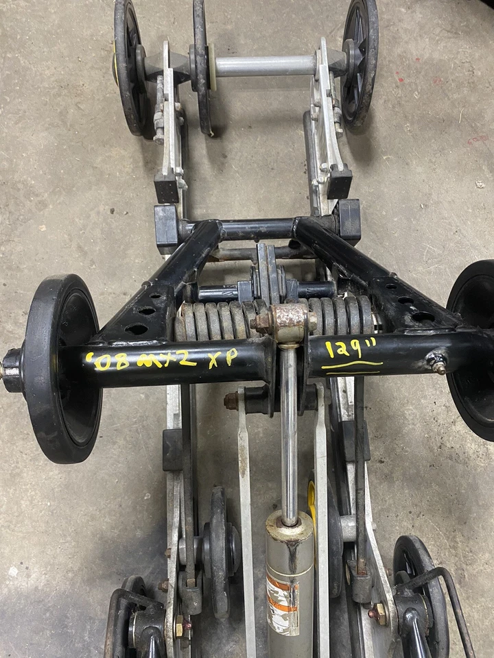 Brazos de rieles de deslizamiento de suspensión trasera Ski Doo MXZ 800R XP 129 LONGITUD EXTENDIDA Foto 2 de 4