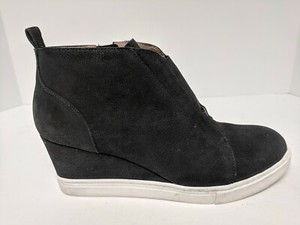 linea wedge booties