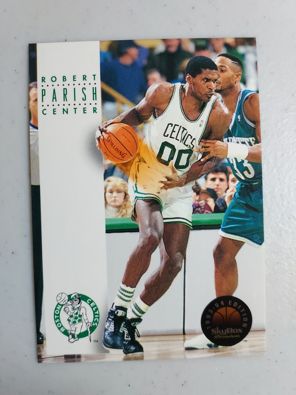 1993-94 SkyBox Premium #35 Robert Parish Boston Celtics NBA Basketball Card 