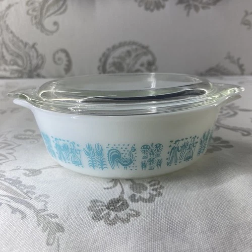 Pyrex White / Turquoise Amish Butterprint 471 - 1 Pint Casserole Dish w/ Lid 470