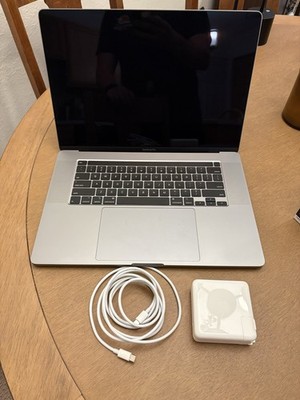 2019 Apple MacBook Pro 16'' i7 2.6GHz/16GB/512GB (Space Gray) A2141
