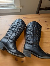 Black Cowboy Boots Size 7.5 Womens