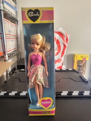 Vintage 1981 Pedigree FUNTIME SINDY #44641U Blonde Pink Halter top skirt NOS