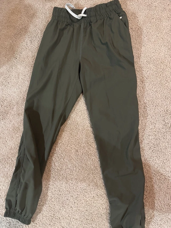 vuori performance jogger pockets euc pants
