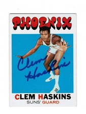 Clem Haskins Signed 1971-72 Basketball Card #96 - Suns