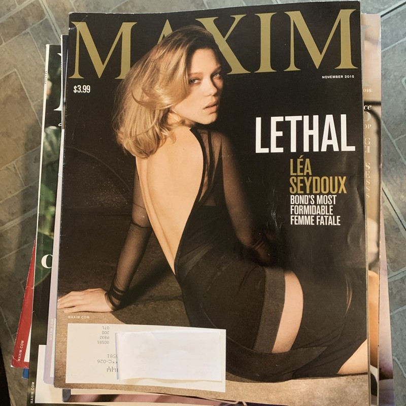 Maxim November 2015 Issue