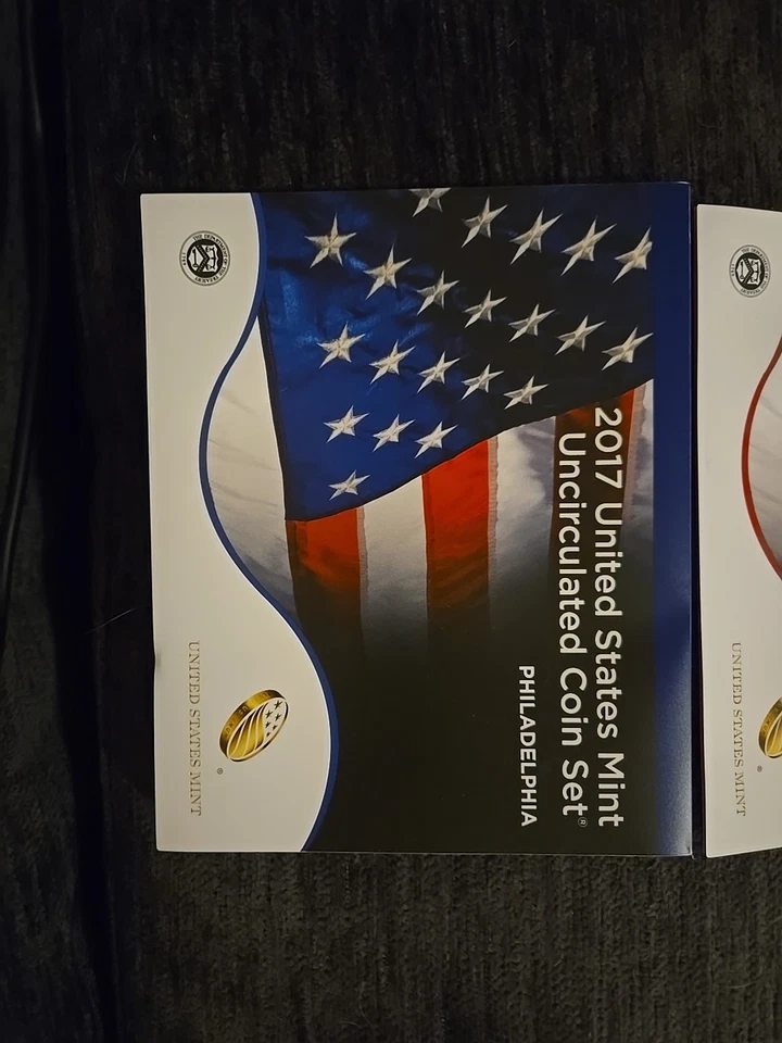 2017 US Uncirculated Mint set Philadelphia and Denver Mint  - Image 2 of 4