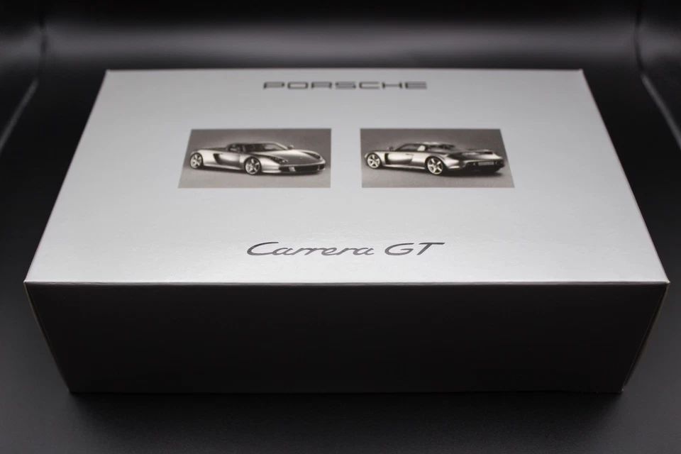 MINICHAMPS++Porsche Carrera GT Double Set Silber+#WAP02010314++RAR OVP 1:43 - Bild 2 von 4