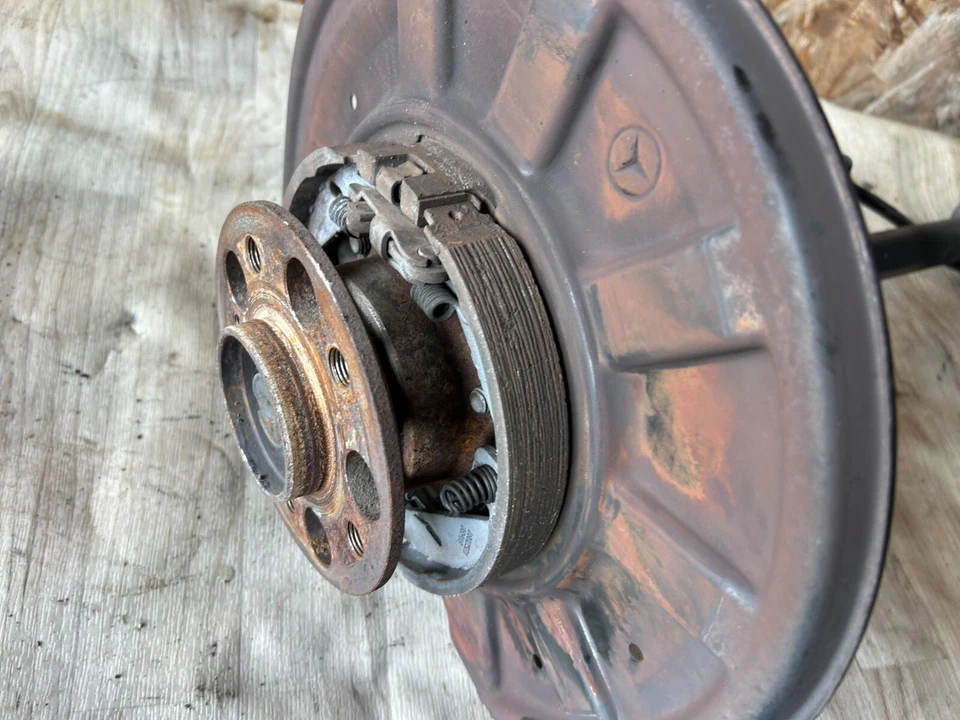 MERCEDES BENZ E200 E350 W212 OEM EJE CV TRASERO IZQUIERDO EJE BUJE NUDILLO Foto 2 de 4