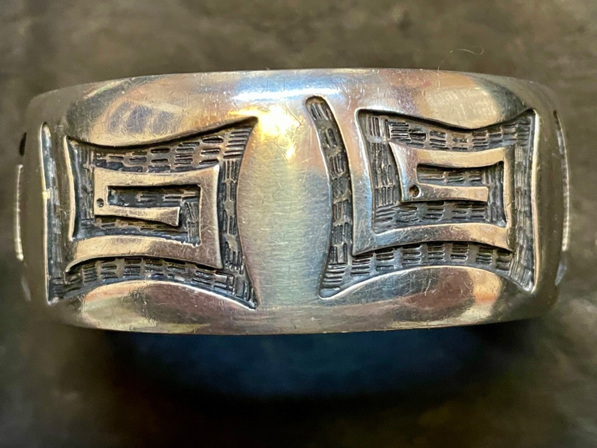 Bernard Dawahoya, Hopi Mastersilversmith Cuff. 56 grams, size 7 1