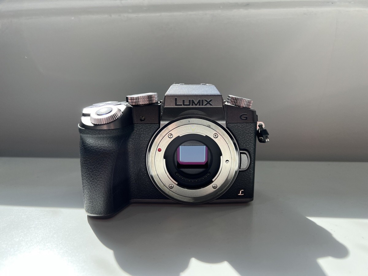 Panasonic Lumix G7 14-42mm Kit Lens