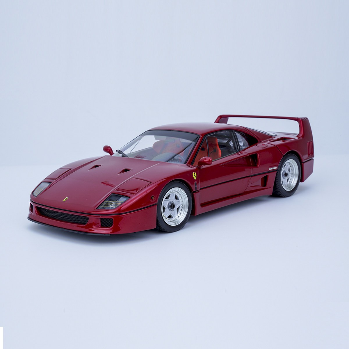 Kyosho 1:18 Ferrari F40 Light Weight year 1987 red 08416RL-E model car Kyosho 1:18 Ferrari F40 Light Weight year 1987 red 08416RL-E model car