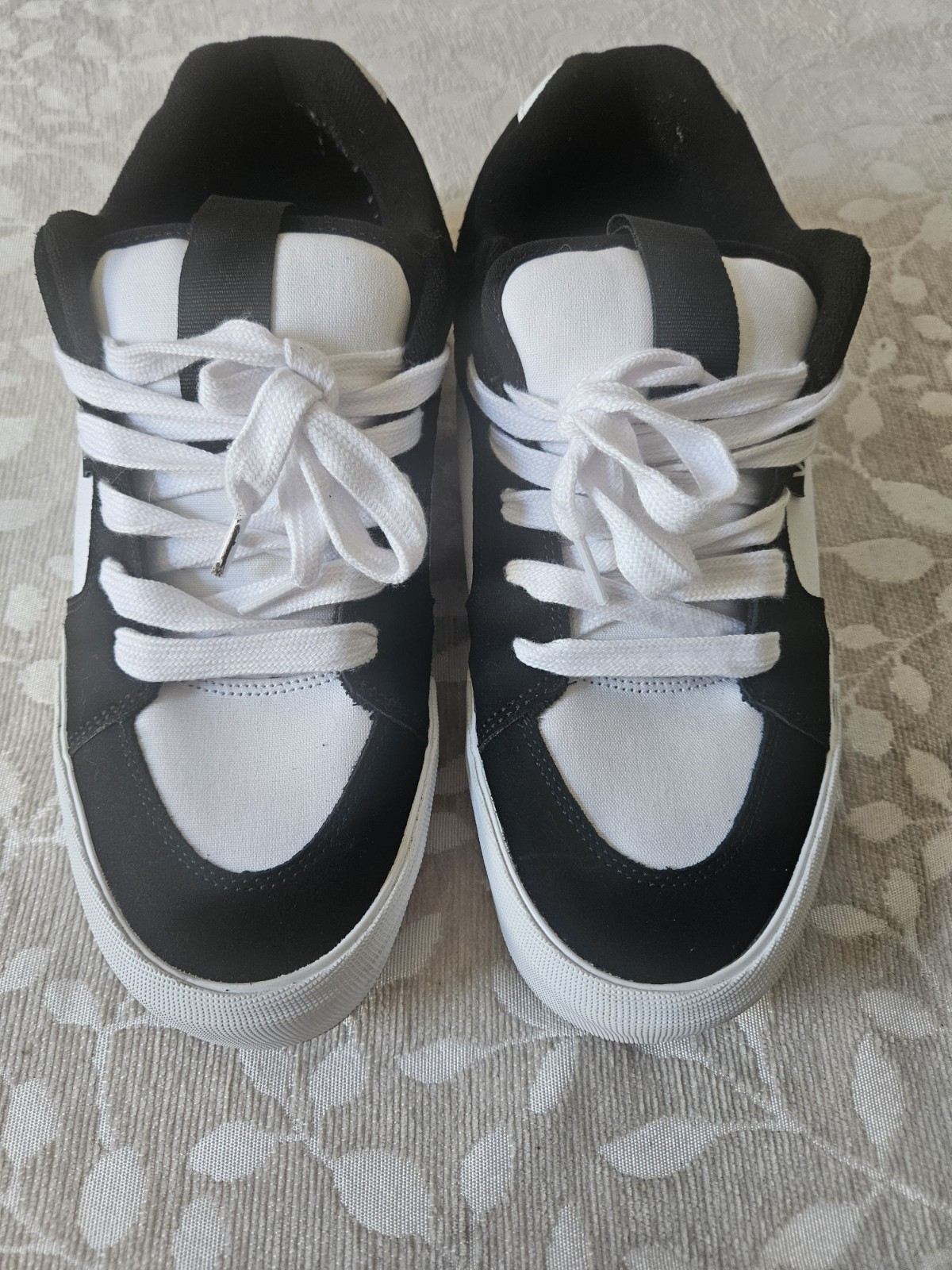 SAOLA Scarpe da skateboard Vans nere bianche Fat Tongue taglia 13.