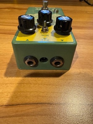 EarthQuaker Devices Plumes Small Signal Shredder Overdrive Pedal