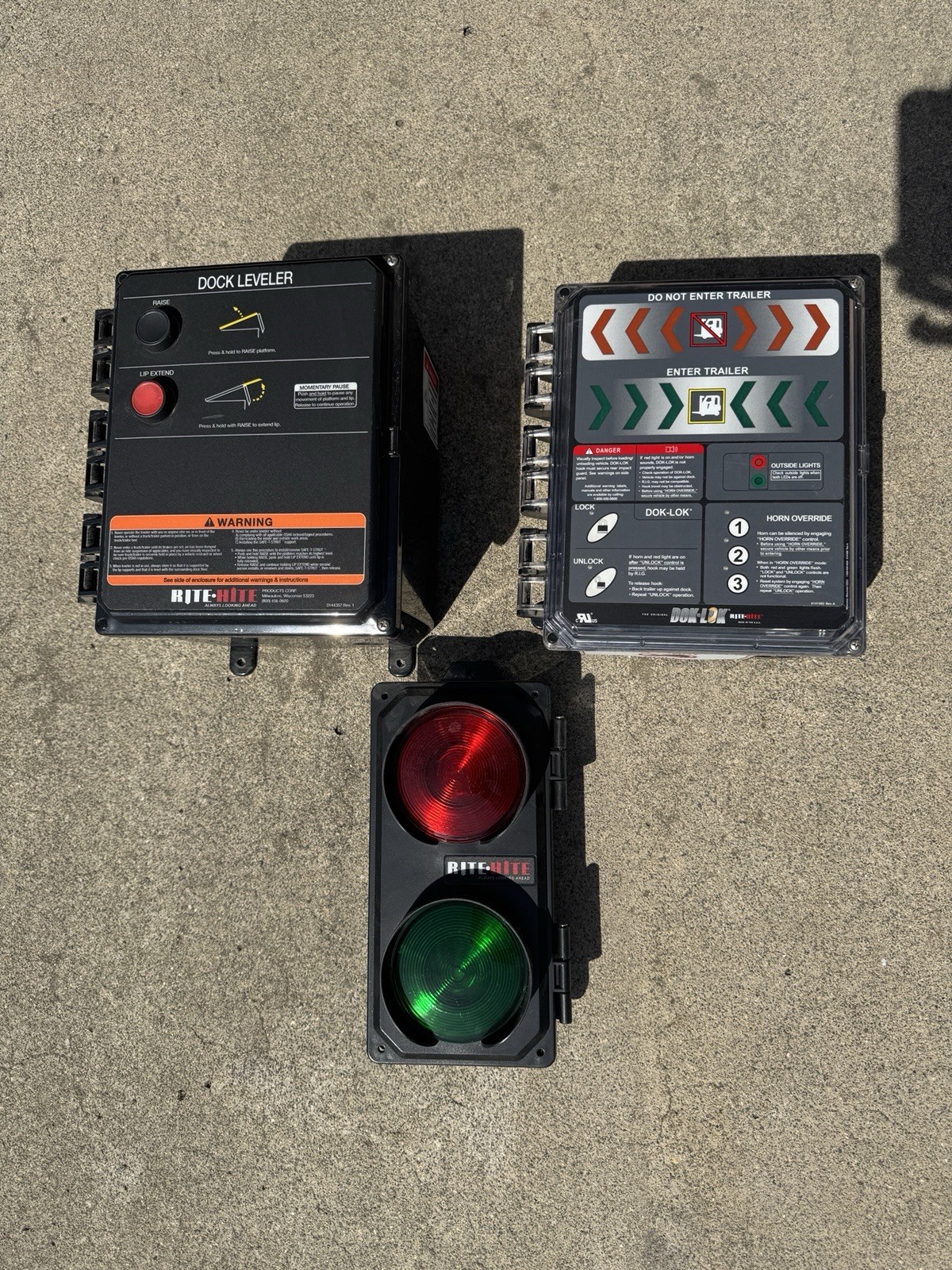 Rite-Hite Dok-Lok Control Boxes and Signal Light