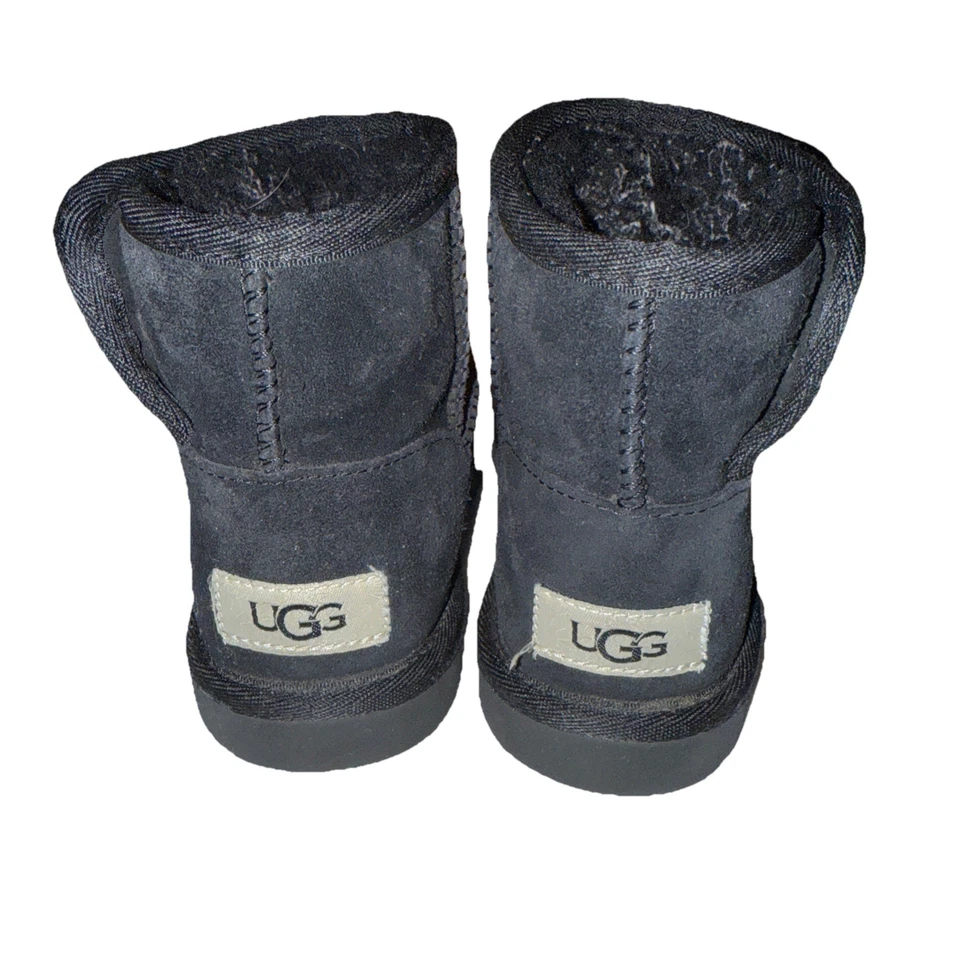 UGG JONA BOOT SIZE 12 Black Little Girl Suede Mini Boot - Image 4 of 4