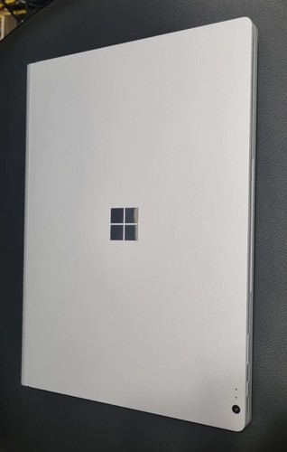 Microsoft Surface Book 2 13.6" - i7 8th Gen-1 TBSSD - 16 GB Ram- Windows 11 - Picture 4 of 7