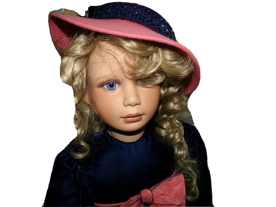 MUÑECA VINILO VIRGINIA TURNER, RIZOS RUBIOS - 32" ALTO - KENDALL Foto 2 de 4