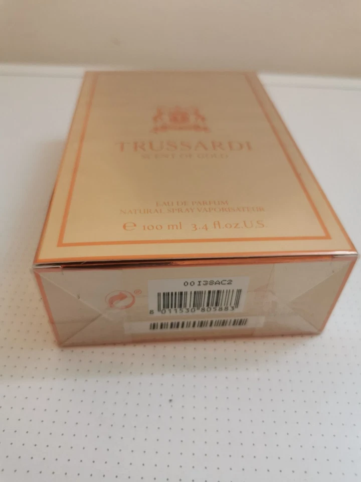 Trussardi Scent of Gold Eau de Parfum for Women and Men 100ml 3.4fl.oz - Image 2 of 3