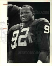 1991 Press Photo Michael Dean Perry of Cleveland Browns - cva38382