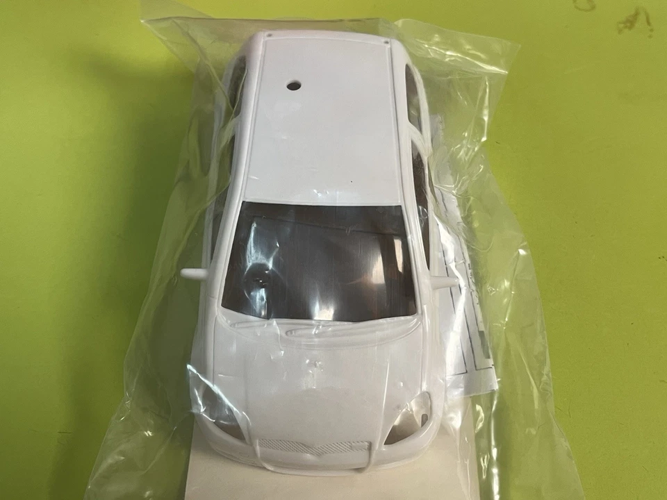 Kyosho Mini-Z Toyota Echo Vitz RS White Body Set (Non-Deco) 90mm MZN43 - Image 2 of 4