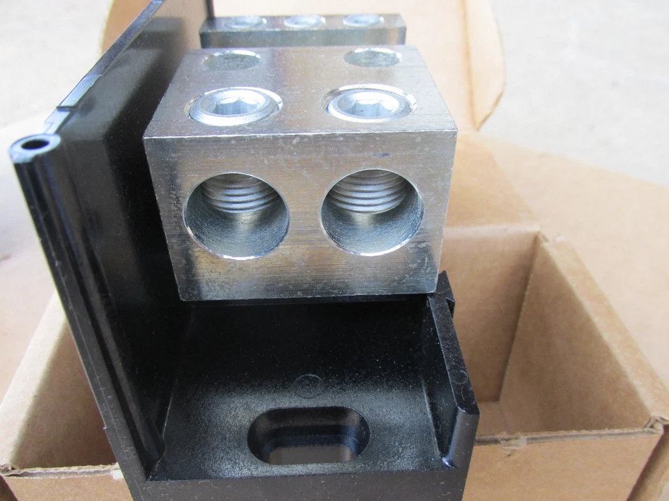 Ferraz Shawmut 69130 Large Power Block 2-Pole #6-350MCM 600V NEW!!! in Box - Image 4 of 4