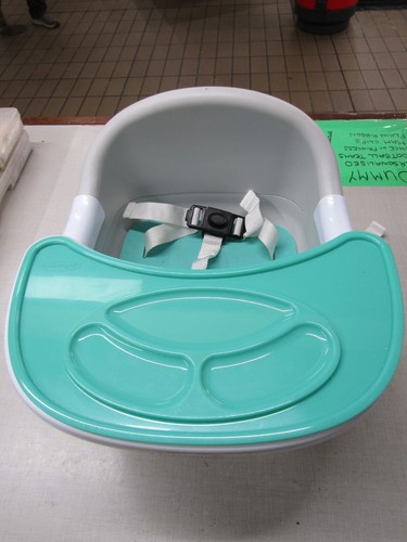 infantino 4 in 1 grow with me feeding booster seat. - Picture 2 of 3
