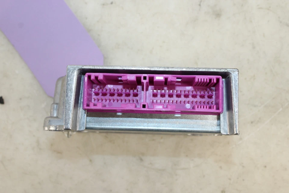 2012-2017 Fiat 500 SRS Control Module 68185794AA OEM IV108 - Image 2 of 3