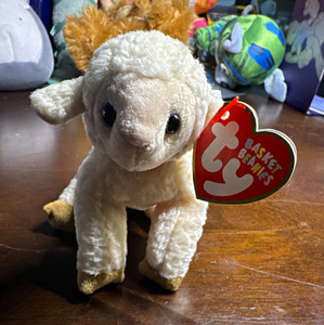 Ty Basket Beanies Lamb Sheep Plush Beanbag w/ Heart Tag 1998