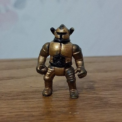 Blue Box Toys Hidden Adventures Castle mini vintage Bronze Knigh action figure. 