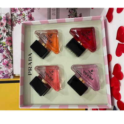 PRADA 香水 4本セット 30ml PRADA Paradoxe 4pc Eau de Parfum Spray Gift Set 4 x 30 ml Regular