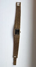 Vintage Elgin Rectangular Face Woodgrain Etching Band Quartz Watch
