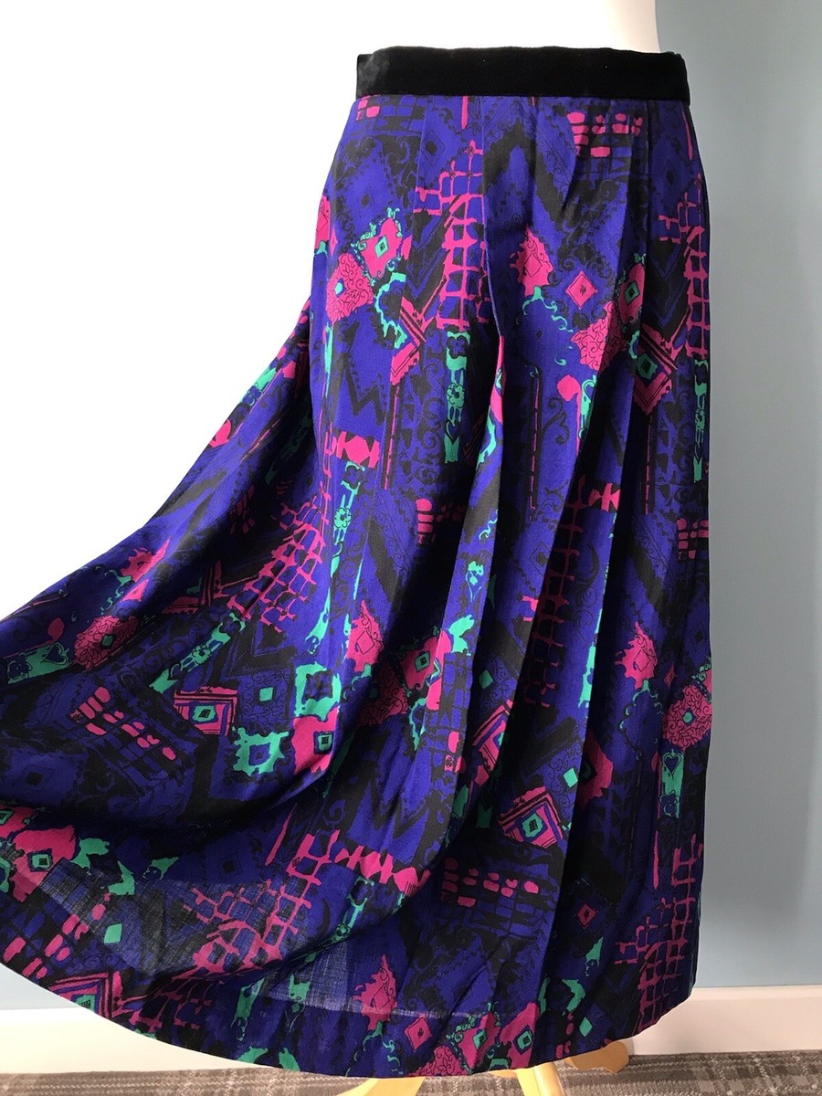 Vintage Viyella skirt size 16 wool bold print black velvet trim lined  Pockets