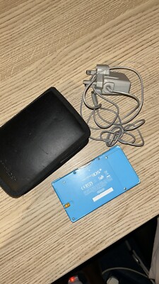 Nintendo DSi hellblaues Handheld-System