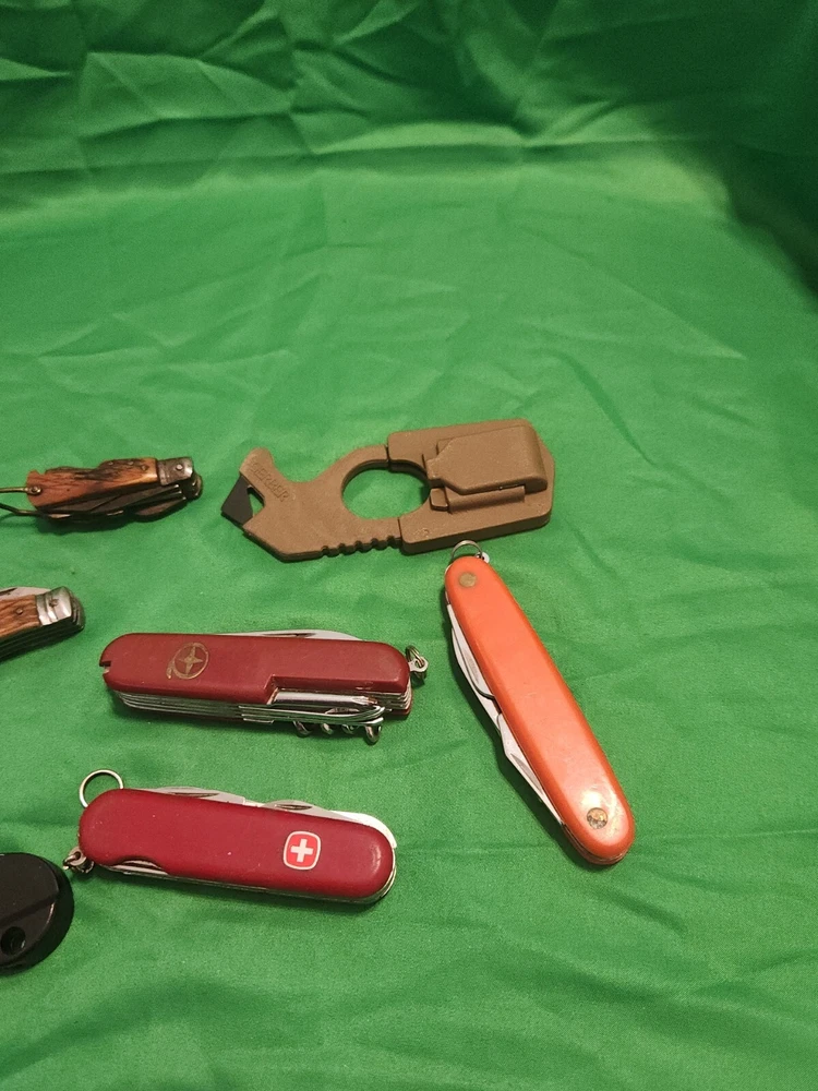 multi tool lot. Q3