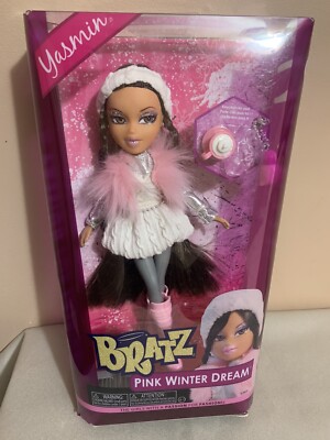Barbie Caja De Bratz NIB Bratz Doll Yasmin Pink Winter Dream With