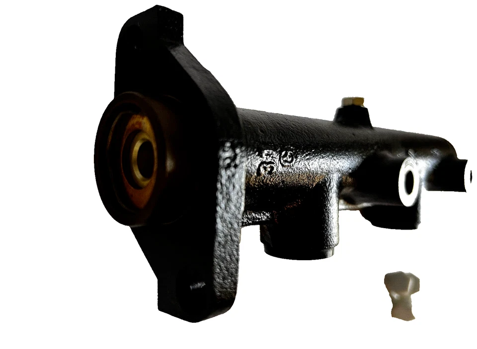 Raybestos Brake Master Cylinder for 1977-1981 604 MC39493 - Image 3 of 4