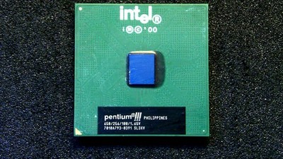 Intel Pentium III 650/256/100/1,65V #405F
