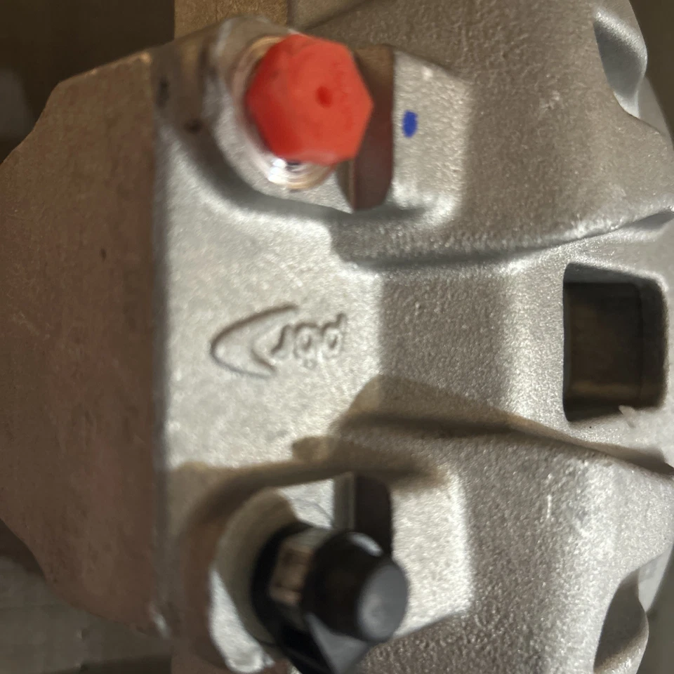 前左制动卡钳和支架克莱斯勒 300 道奇挑战者充电器 Magnum — 第 3/4 张图片