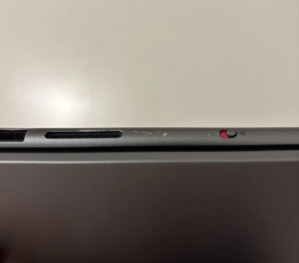 Lenovo Yoga Pro 9i 16" 32GB RAM 1TB SSD RTX 4050, Great Condition - Image 4 of 4