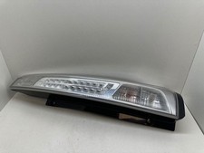 Feu arrière Nissan SERENA