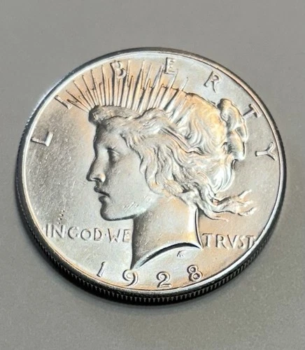 1928-P PEACE DOLLAR-STRONG DETAILS/UNCIRCULATED RARE DATE/U.S. 90% SILVER COIN